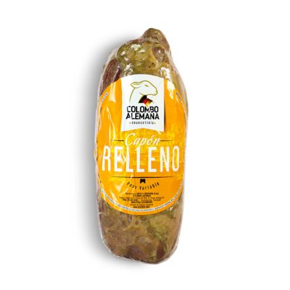 Capón de res relleno con huevo y zanahoria, bañado en finas hierbas y cocido lentamente